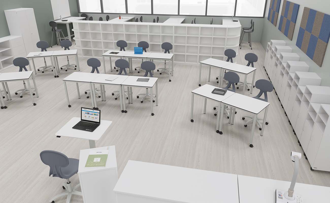 Klassenzimmer Wissensnetz Ausschnitt mit Frontalunterrichtsbereich, Flexeo regalen, Einzeltischen und Drehstühlen