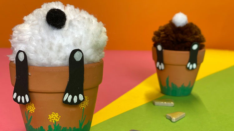 Hasen aus Pompons gebastelt