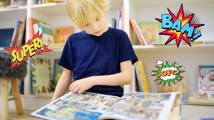 Junge liest Comic