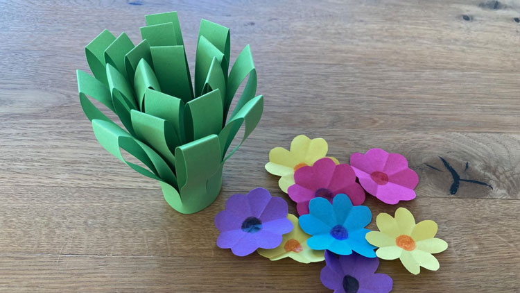 Bastelanleitung für Blumenstrauß aus Papier