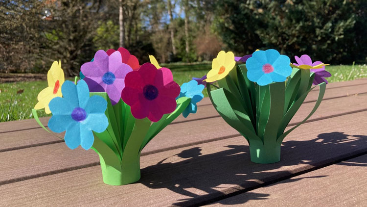 Blumensträuße aus Tonpapier