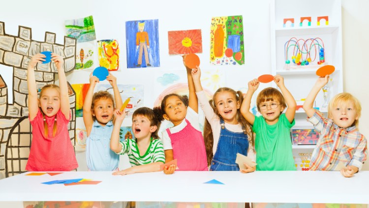 Das Kinderrecht auf Mitbestimmung in Kita und Kindergarten umsetzen.