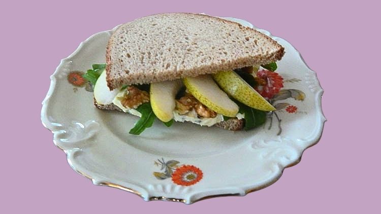 Birne-Walnuss-Brot