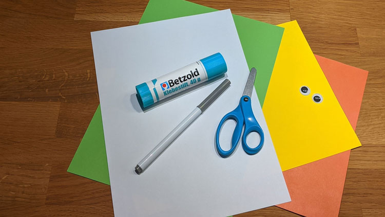Bastelmaterial von betzold.de für ein Küken aus Papier