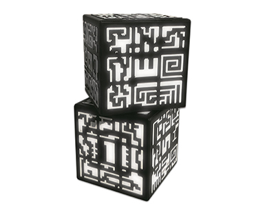 zwei aufeinandergestapelte VR-Cubes in Frontansicht