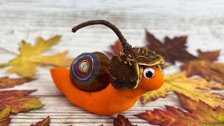 Das Aktionstablett bietet auch im Herbst unzählige schnelle Möglichkeiten für die schnelle Beschäftigung von Kindern.