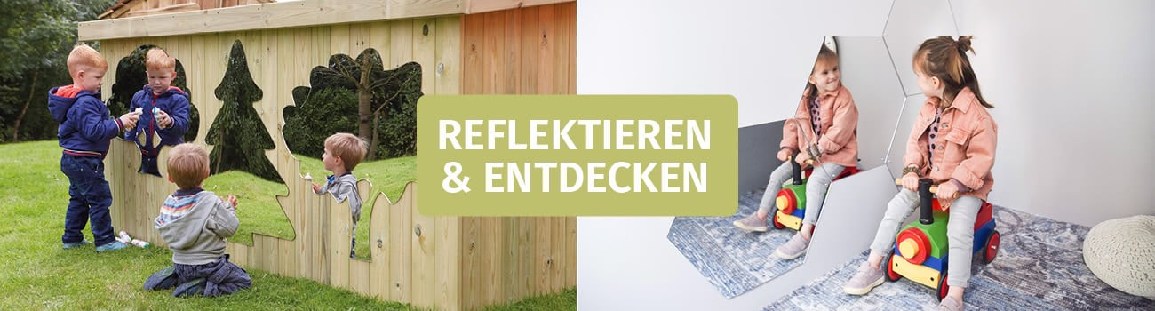 Kinder blicken in Spiegel